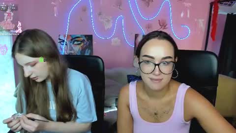 Snapshot of calista_bliss chatting on 06-12-26, 06:23 Calista online show from 06-12-26, 06:23