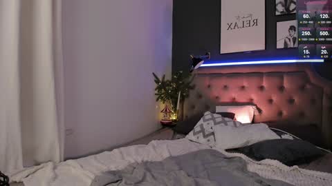 Snapshot of call__me_leo chatting on 12-28-24, 11:19 Call me Leo online show from 12-28-24, 11:19