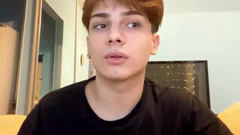 Snapshot of call__me_leo chatting on 01-01-25, 01:37 Call me Leo online show from 01-01-25, 01:37