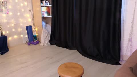 Dasha       inst       dasha is nice online show from 02-07-25, 05:52