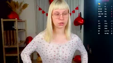 Snapshot of call_me_heaven chatting on 02-15-26, 06:21 Good girl Ann online show from 02-15-26, 06:21