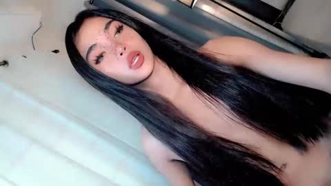 Snapshot of call_me_nina chatting on 06-05-26, 02:51 call_me_nina online show from 06-05-26, 02:51