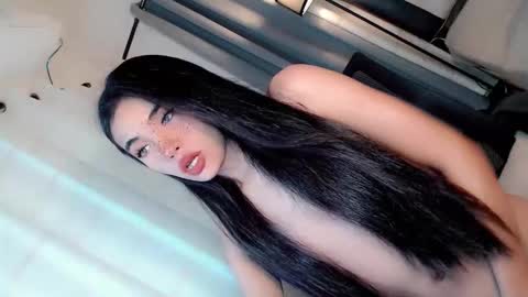 Snapshot of call_me_nina chatting on 06-06-26, 02:27 call_me_nina online show from 06-06-26, 02:27