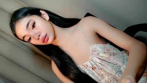 Snapshot of call_me_nina chatting on 06-20-26, 01:09 call_me_nina online show from 06-20-26, 01:09
