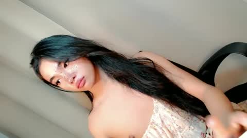 Snapshot of call_me_nina chatting on 06-26-26, 01:43 call_me_nina online show from 06-26-26, 01:43