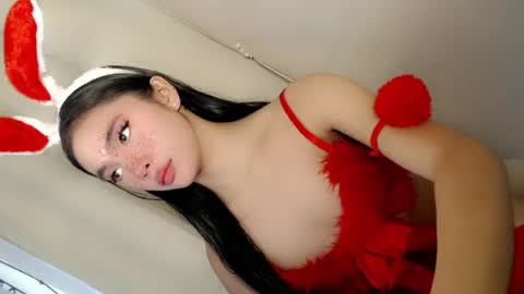 Snapshot of call_me_nina chatting on 07-12-26, 12:56 call_me_nina online show from 07-12-26, 12:56