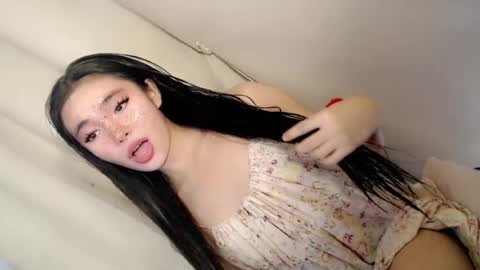 Snapshot of call_me_nina chatting on 07-19-26, 12:47 call_me_nina online show from 07-19-26, 12:47