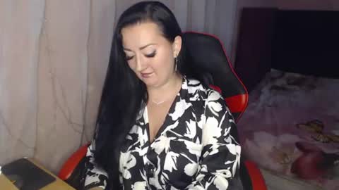 Snapshot of call_me_shaya chatting on 06-12-26, 03:22 Shaya online show from 06-12-26, 03:22