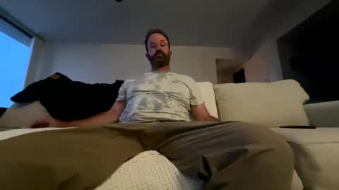 Snapshot of callesalada2 chatting on 05-08-26, 11:04 Whitest Boy Alive online show from 05-08-26, 11:04