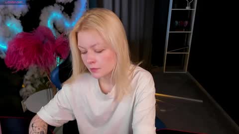 Robin online show from 04-16-26, 03:07