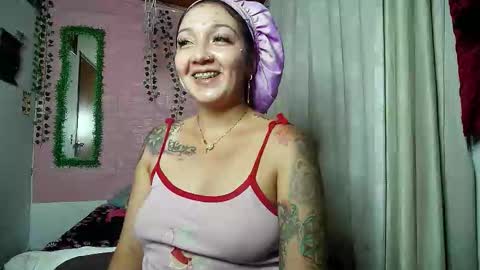 Snapshot of callme_lolas chatting on 03-14-26, 02:28 paula online show from 03-14-26, 02:28