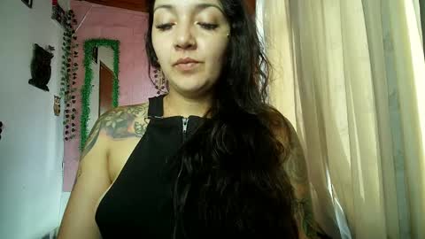 Snapshot of callme_lolas chatting on 04-02-26, 10:51 paula online show from 04-02-26, 10:51