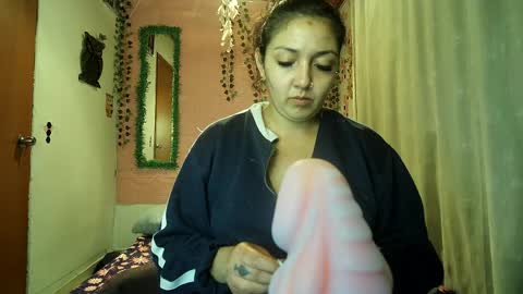 Snapshot of callme_lolas chatting on 04-06-26, 04:46 paula online show from 04-06-26, 04:46