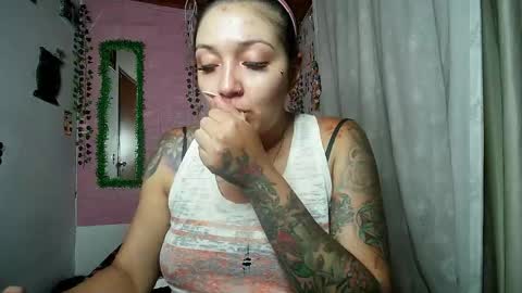 Snapshot of callme_lolas chatting on 04-08-26, 04:56 paula online show from 04-08-26, 04:56