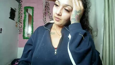Snapshot of callme_lolas chatting on 04-09-26, 06:19 paula online show from 04-09-26, 06:19