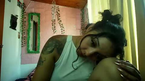 Snapshot of callme_lolas chatting on 04-09-26, 07:08 paula online show from 04-09-26, 07:08