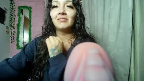 Snapshot of callme_lolas chatting on 04-11-26, 07:45 paula online show from 04-11-26, 07:45