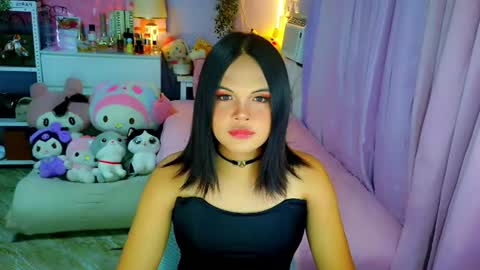 Mia online show from 06-18-26, 05:08