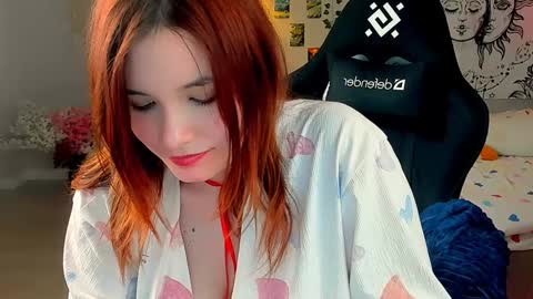 Snapshot of callmekatesmit chatting on 12-16-24, 01:21 kate online show from 12-16-24, 01:21