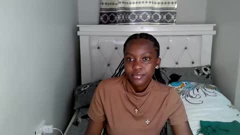 Snapshot of callmemonday chatting on 09-15-25, 05:40 Monday online show from 09-15-25, 05:40