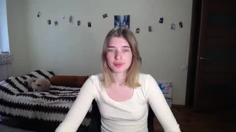Snapshot of callmesweett chatting on 05-12-26, 12:02 callmesweett online show from 05-12-26, 12:02