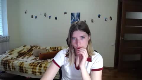 Snapshot of callmesweett chatting on 05-18-26, 10:54 callmesweett online show from 05-18-26, 10:54