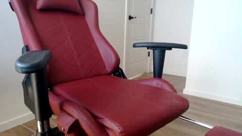 Snapshot of callmethe1 chatting on 09-15-25, 08:31 DesertBoy2023 online show from 09-15-25, 08:31