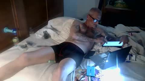 calredding75 online show from 11-18-25, 07:46