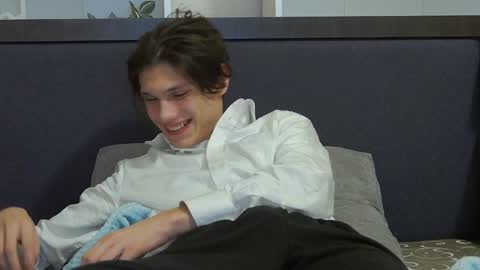 Snapshot of calvin_cay chatting on 01-05-25, 11:12 Calvin online show from 01-05-25, 11:12