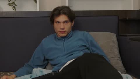 Snapshot of calvin_cay chatting on 01-15-25, 12:30 Calvin online show from 01-15-25, 12:30