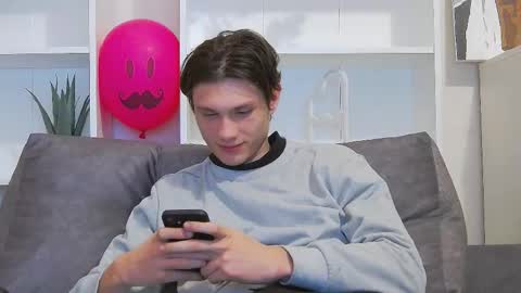 Snapshot of calvin_cay chatting on 02-20-25, 08:03 Calvin online show from 02-20-25, 08:03