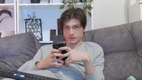 Snapshot of calvin_cay chatting on 03-12-25, 07:59 Calvin online show from 03-12-25, 07:59