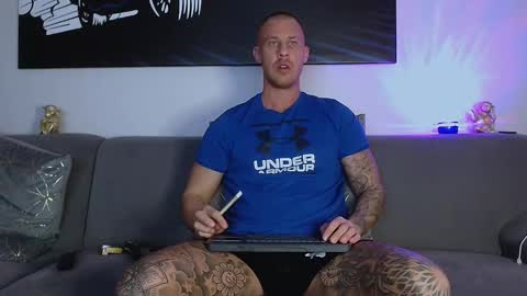 Calvin  online show from 01-08-25, 08:39