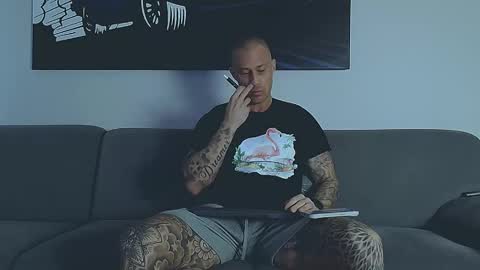 Calvin  online show from 03-02-26, 07:37