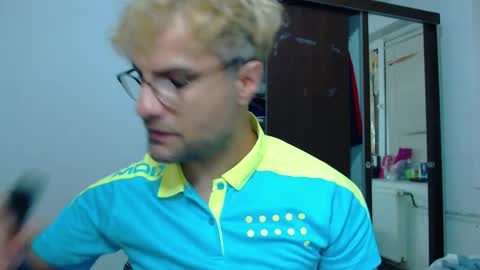 Snapshot of calvinjohnlad chatting on 02-17-25, 05:53 Calvinjohnlad online show from 02-17-25, 05:53