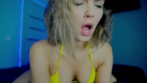 Snapshot of cambabby chatting on 12-15-25, 01:32 Lagertha online every day at 900 PM New York time online show from 12-15-25, 01:32