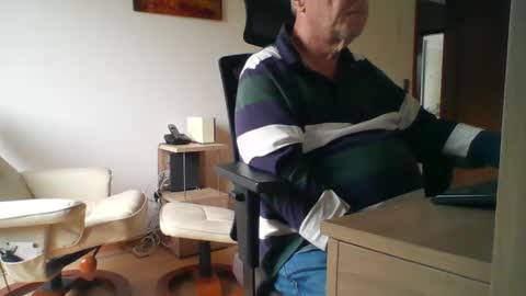 camcologne online show from 10-04-25, 09:07