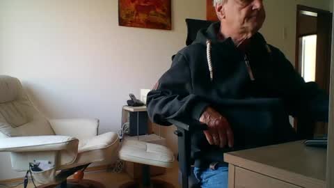 camcologne online show from 04-17-26, 08:50