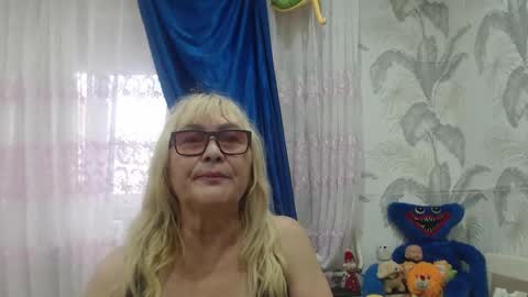 CamDiva1 online show from 10-06-25, 11:51