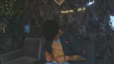 Snapshot of cameron_lux4 chatting on 01-17-26, 07:02 CAMERON online show from 01-17-26, 07:02