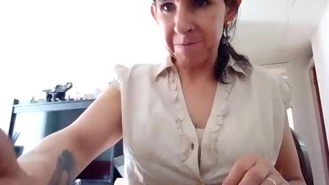 Mara Catalina Romero Ordez online show from 10-21-25, 05:13