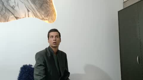 Snapshot of cameronsilverman chatting on 06-10-26, 09:14 cameronsilverman online show from 06-10-26, 09:14