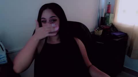 Snapshot of cami_bunnygirlx chatting on 12-17-24, 10:22 CAMI online show from 12-17-24, 10:22