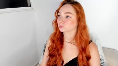 Snapshot of cami_lovers1 chatting on 05-03-26, 01:00 camii online show from 05-03-26, 01:00
