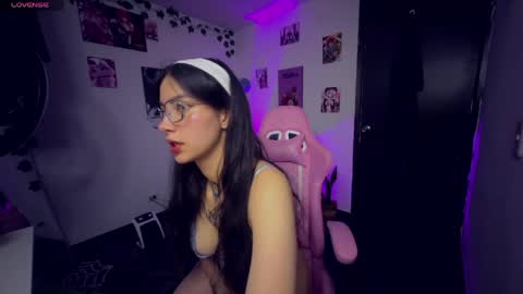 Snapshot of cami_mila99 chatting on 05-17-26, 07:28 CAMI online show from 05-17-26, 07:28