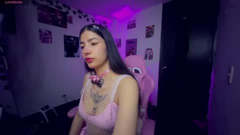 Snapshot of cami_mila99 chatting on 05-20-26, 07:25 CAMI online show from 05-20-26, 07:25