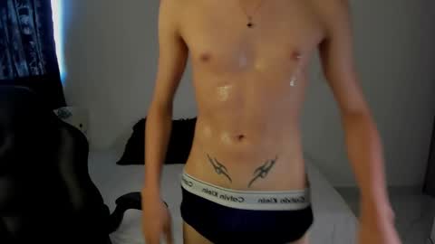 Snapshot of camiboy666 chatting on 11-21-25, 07:23 Camilo online show from 11-21-25, 07:23