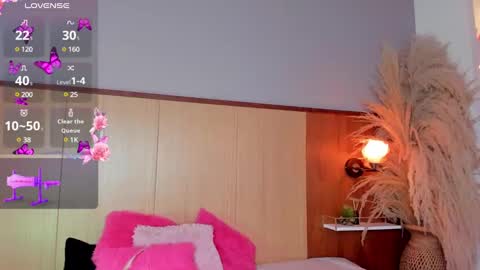 camiestrada online show from 02-07-25, 08:53