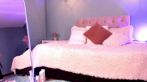 Snapshot of camii_bunnie chatting on 05-01-26, 04:17 Cami online show from 05-01-26, 04:17