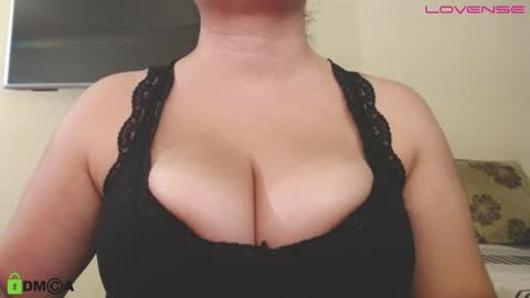 Camila  online show from 11-04-25, 12:59